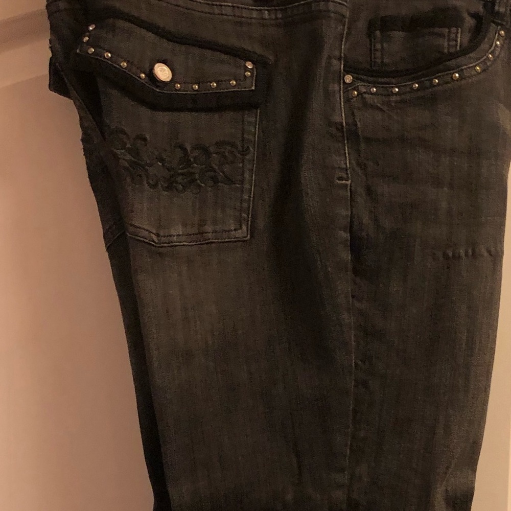 Capris - Picture 5 of 8